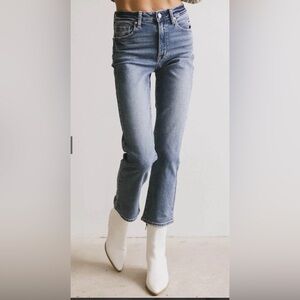 Shelby Straight leg jean